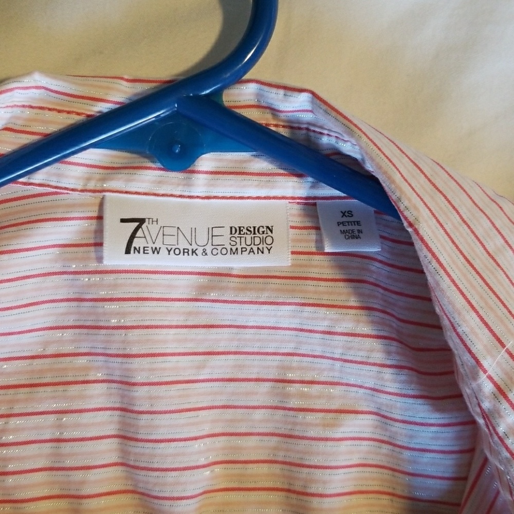 NY&Co button down - Picture 3 of 3